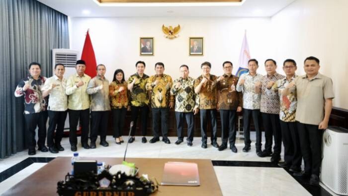Bupati Oskar Manoppo Hadiri Rapat Kerja Bersama Gubernur Sulut