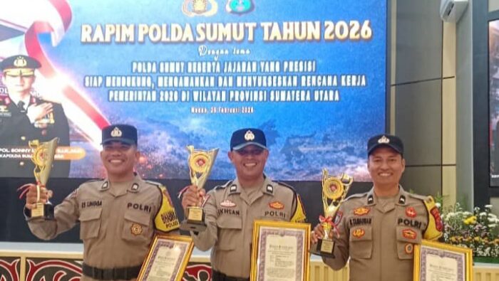 Inovasi Ambulans Gratis, Bhabinkamtibmas Polres Labuhanbatu Terima Penghargaan Kapolda Sumut