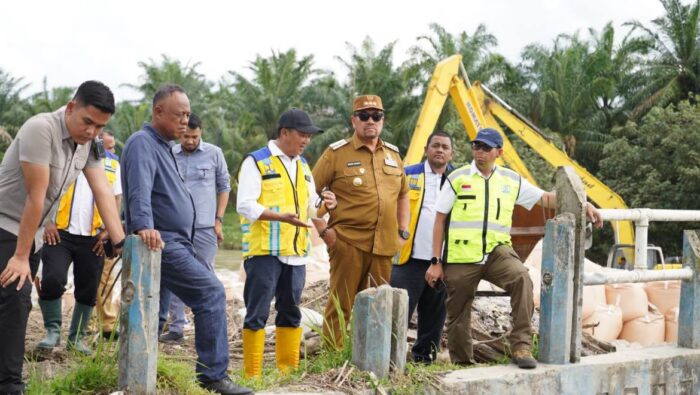 Bupati Baharuddin Turun Tangan, Atasi Krisis Air Irigasi di Bendung Tanjung Muda