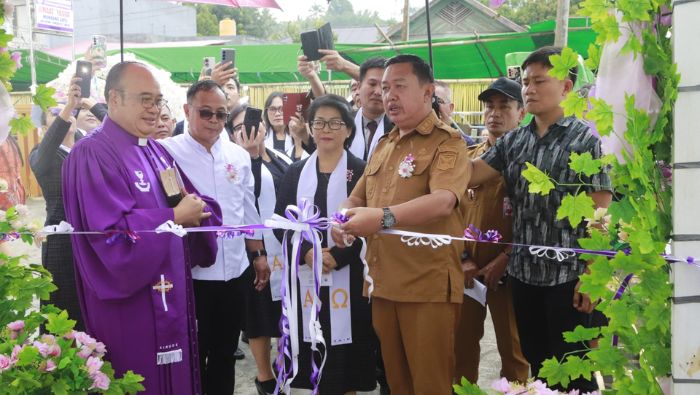 Wabup Fredy Tuda Resmikan Gedung Baru GMIM Yosua Mundung Satu