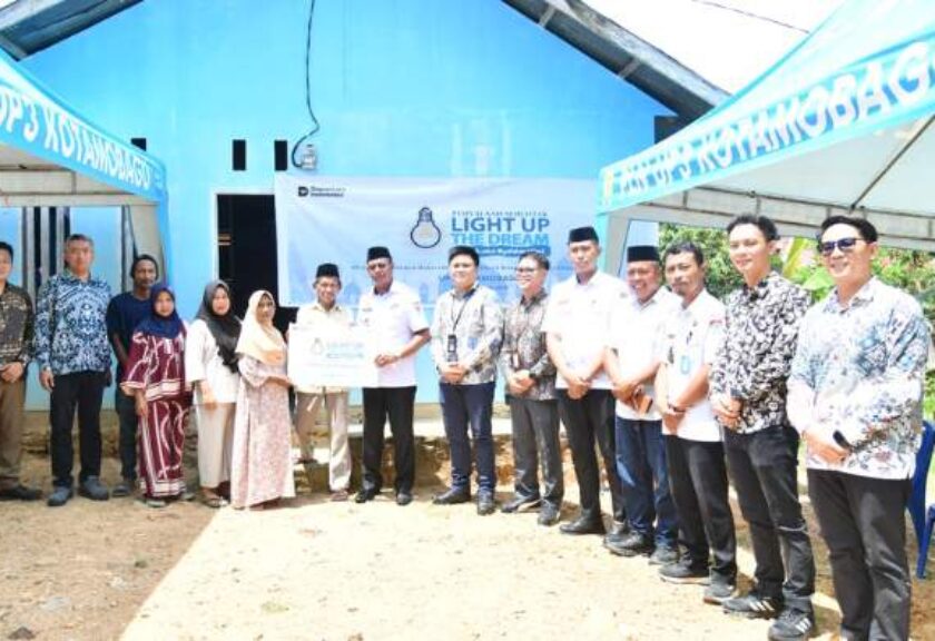 Bupati Oskar Manoppo Apresiasi Program Light Up The Dream PLN di Desa Matabulu