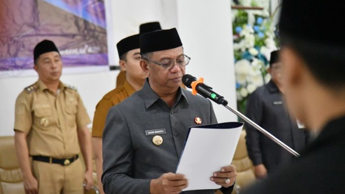 Bupati Oskar Manoppo Lantik 25 Pejabat, Tegaskan Evaluasi Kinerja dan Integritas ASN