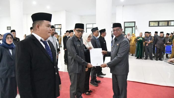 Pelantikan Pejabat Boltim, Bupati Oskar Manoppo Tekankan Amanah Jabatan