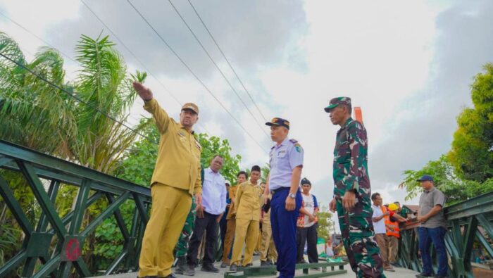 Pastikan Akses Transportasi Lancar, Bupati Baharuddin Pastikan Jembatan Bailey Rampung Sebelum Idulfitri