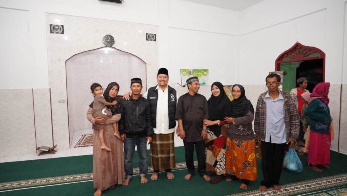 Safari Ramadhan 1447 H, Bupati Baharuddin Salurkan Bantuan untuk Masyarakat Muslim di Daerah Minoritas