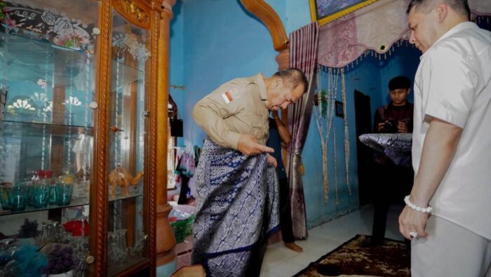 Songket Batu Bara Bersinar di Paris Fashion Week, Bupati Baharuddin Dukung Pengembangan Tenun Tradisional