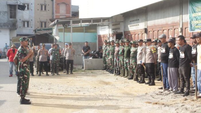Dandim 0209/Labuhanbatu Pimpin Kegiatan Aksi ASRI di Desa Perbaungan
