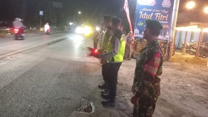Siaga Lebaran 1447 H, Koramil 01/AK Bersama Polri Amankan Pos Pam di Labura