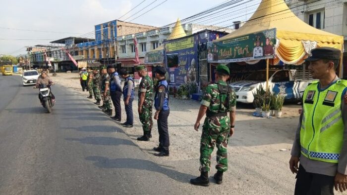 Pastikan Wilayah Kondusif, Koramil 07/AKB Gelar Patroli dan Pemantauan Arus Mudik