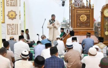 Sekda Boltim Hadiri Nuzulul Qur’an, Ustaz Yusuf Pontoh Ajak Jadikan Al-Qur’an Pedoman Hidup