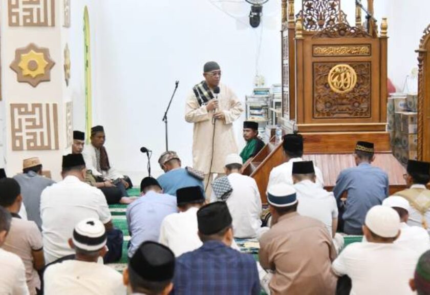 Sekda Boltim Hadiri Nuzulul Qur’an, Ustaz Yusuf Pontoh Ajak Jadikan Al-Qur’an Pedoman Hidup