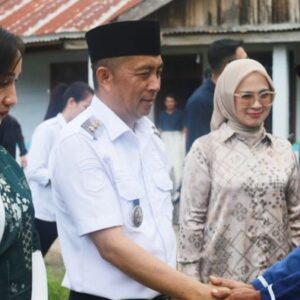 Halal Bihalal di Motongkad, Wabup Boltim Blusukan Sapa Warga hingga Gang Kecil