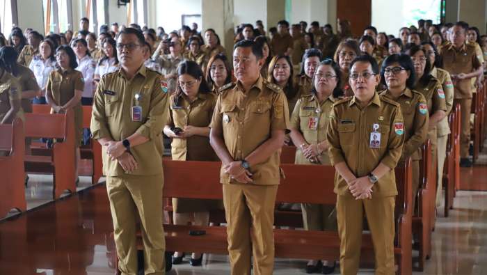 Ibadah ASN Mitra, Wabup Fredy Tuda Tekankan Integritas dan Spiritualitas