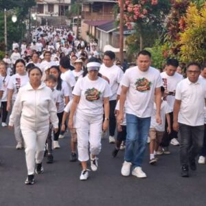 Ribuan Warga Meriahkan Jalan Sehat HUT Wanua Lowu ke-343, Bupati Mitra Ajak Hidup Sehat dan Perkuat Kebersamaan