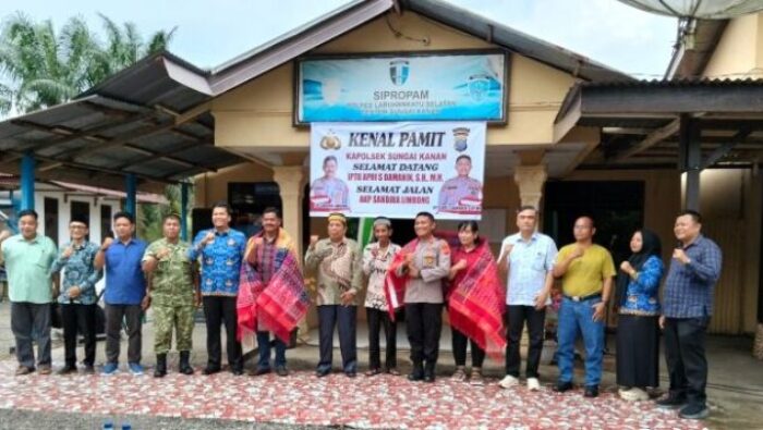 Penguatan Sinergi Wilayah, Danramil 12/LP Hadiri Serah Terima Kapolsek Sungai Kanan