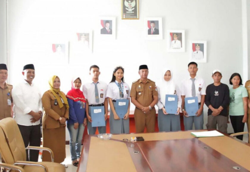 Bupati Oskar Manoppo Lepas 4 Pelajar Terbaik Boltim Ikuti Seleksi Paskibraka Sulut dan Tingkat Nasional 2026