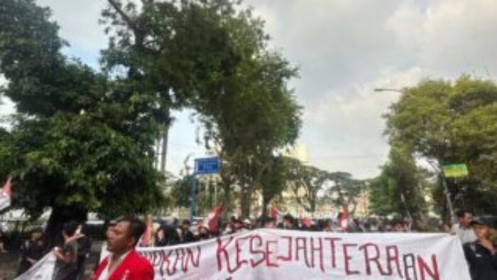 GMNI Sumut Suarakan Isu Perburuhan dan Pendidikan dalam Aksi May Day di DPRD Sumut