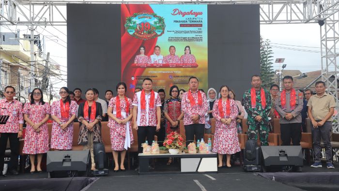 Semarak HUT ke-19 Mitra, Bupati Ronald Kandoli Buka Pameran Pembangunan dan Berbagai Perlombaan