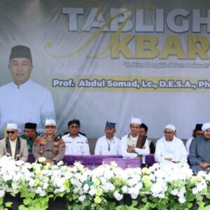 Tablig Akbar Ustadz Abdul Somad di Boltim Penuh Haru, Oskar Manoppo Ajak Warga Perkuat Iman dan Persatuan