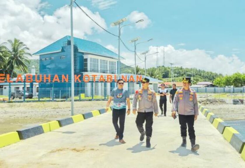 Cegah Peredaran Barang Ilegal, Kapolres Boltim Sidak Pelabuhan Kotabunan