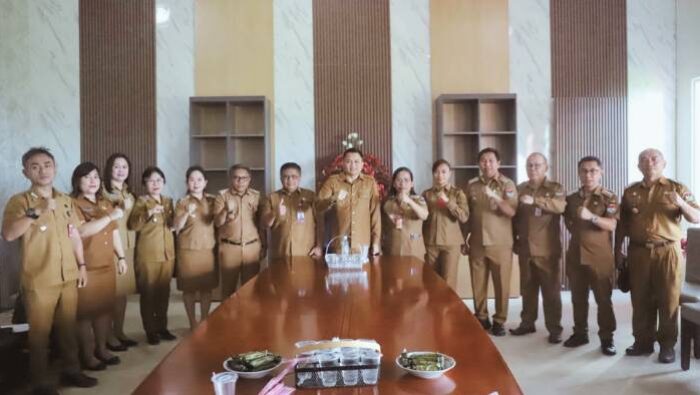 Bupati Ronald Kandoli Evaluasi Kinerja Camat, Serapan Anggaran dan Pelayanan Publik Jadi Sorotan