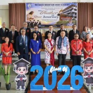Bupati Ronald Kandoli Hadiri Graduation RMVA 2026, Dampingi Sang Putra Raih Kelulusan SMP