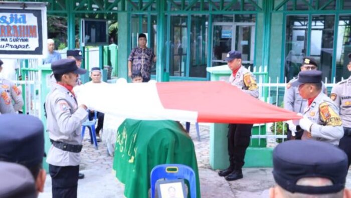 Dedikasi dan Pengabdian Dihormati, Polres Labuhanbatu Lakukan Prosesi Persemayaman Terakhir Aiptu Selamet Suheri