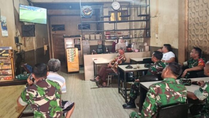 Jadikan Olahraga Sarana Persatuan, Koramil 01/Aek Kanopan Gelar Nonton Bareng Piala Dunia Di Aek Kanopan