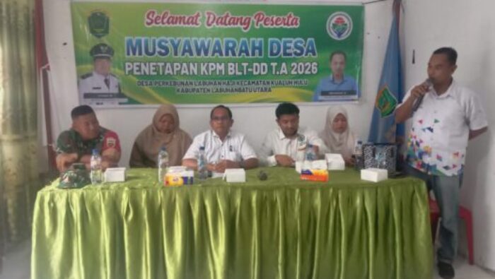 Pastikan Berjalan Adil Dan Terbuka, Babinsa Dampingi Penetapan Penerima BLT Dana Desa Di Desa Perkebunan Labuhan Haji