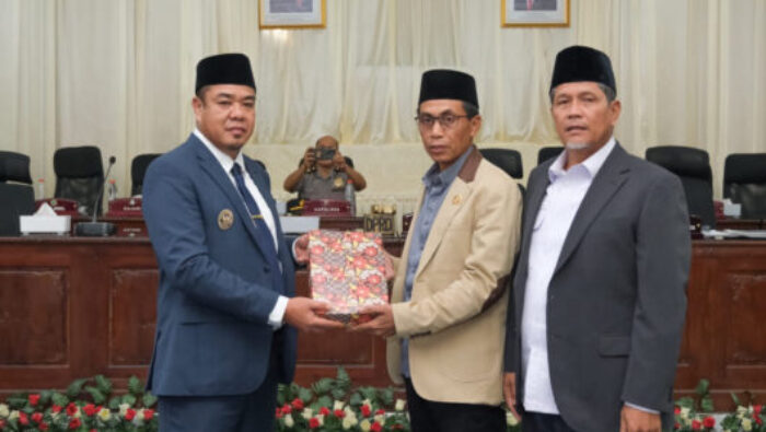 Sampaikan Ranperda LPJ APBD 2025, Wabup Batu Bara: Pemkab Kembali Raih Opini WTP dari BPK