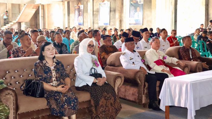 Buka Konferensi VIII KBK Keuskupan Manado, Bupati Oskar Manoppo Soroti Peran Strategis Umat dalam Pembangunan