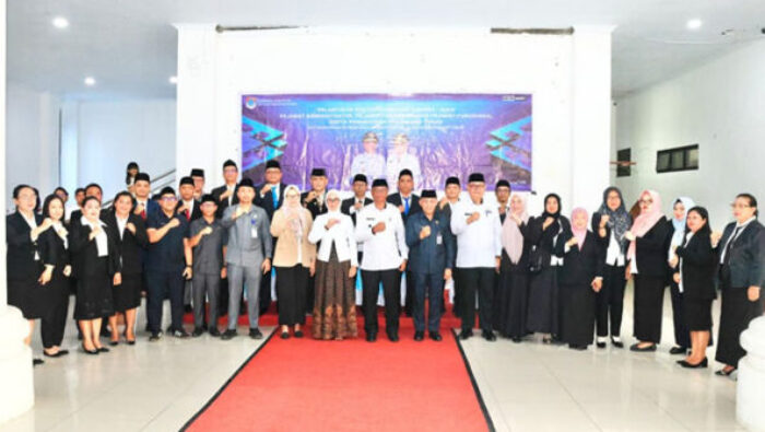 Bupati Oskar Manoppo Lantik Pejabat Baru, Tekankan Integritas dan Pelayanan untuk Masyarakat