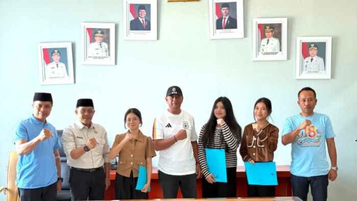 Tiga Mahasiswa Penerima Beasiswa Kedokteran Boltim Siap Mengabdi, Tanda Tangani Komitmen Bersama Pemkab