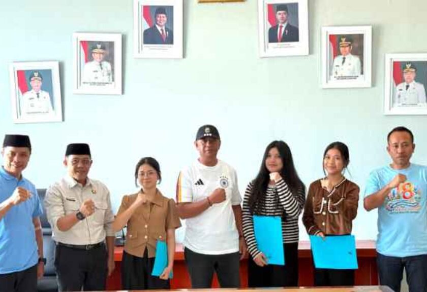 Tiga Mahasiswa Penerima Beasiswa Kedokteran Boltim Siap Mengabdi, Tanda Tangani Komitmen Bersama Pemkab