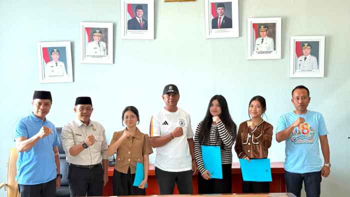 Tiga Mahasiswa Penerima Beasiswa Kedokteran Boltim Siap Mengabdi, Tanda Tangani Komitmen Bersama Pemkab