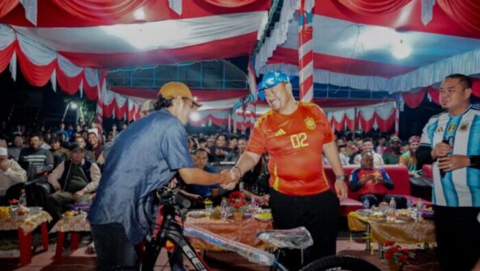 Bupati Batu Bara Nobar Final Piala Dunia 2026 Bersama Masyarakat