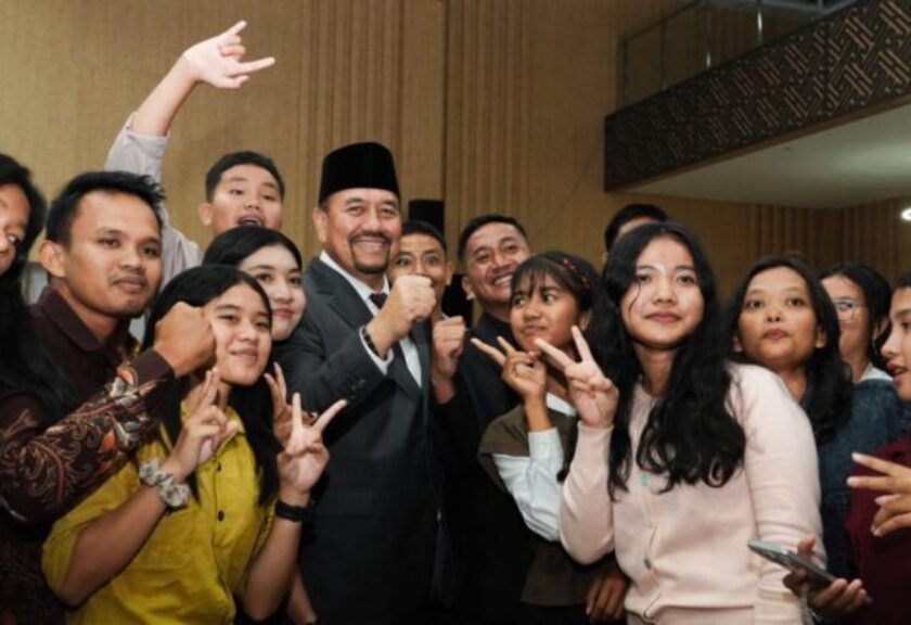 Bupati Batu Bara Dorong Pemuda Kristen Siapkan Diri Menyongsong Indonesia Emas 2045