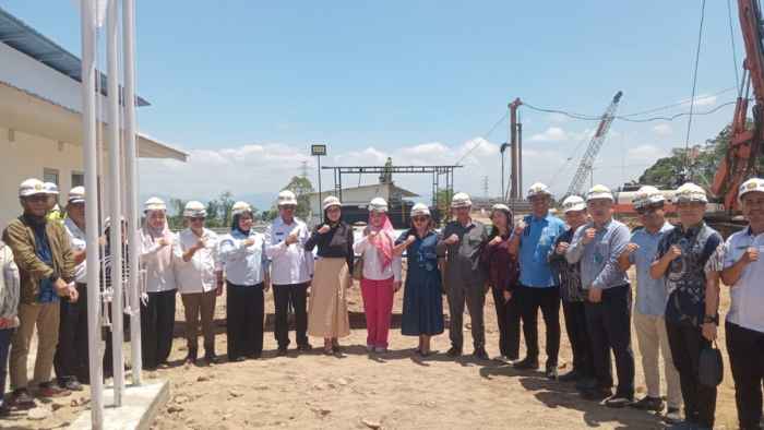 Bersama Ketua Komisi IX DPR RI, Bupati Oskar Manoppo Pantau Pembangunan RSUD Boltim