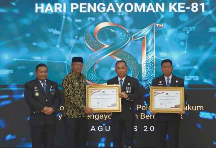 Bupati Boltim Terima Tiga Penghargaan dari Kementerian Hukum, Bukti Komitmen Reformasi Hukum
