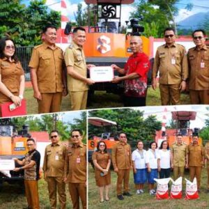 Bupati Ronald Kandoli Salurkan Alsintan dan Pupuk untuk Kelompok Tani di Mitra