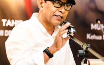 Gubernur Sherly Harus Belajar dari Moto Pegadaian: “Mengatasi Masalah Tanpa Masalah”