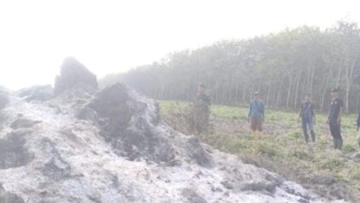 Gerak Cepat Tanggulangi Titik Api di Langga Payung, Kodim 0209/LB Terus Kuwatkan Pantaun