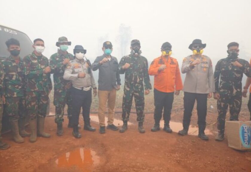 Atasi Karhutla Kapolres Ketapang Bersama Jajaran Forkopimda Turun Langsung Ke Wilayah Karhutla Di Kecamatan Matan Hilir Selatan