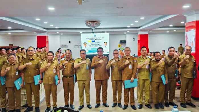 Sekda Boltim Ikuti Penyerahan CPNS IPDN Sekaligus Bahas Beasiswa Kedokteran
