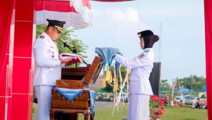 Wabup Syafrizal Pimpin Upacara Penurunan Bendera HUT ke-81 Kemerdekaan RI di Batu Bara