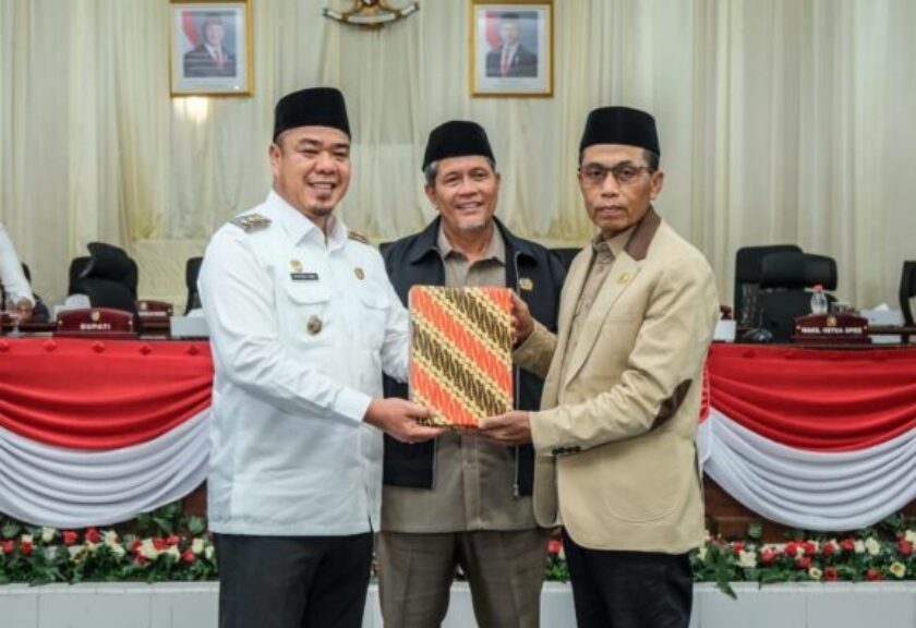 Wakil Bupati Batu Bara Sampaikan Nota Keuangan dan Ranperda Perubahan APBD Tahun 2026