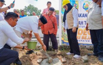 Bupati Batu Bara Letakkan Batu Pertama Videotron di Sei Bejangkar