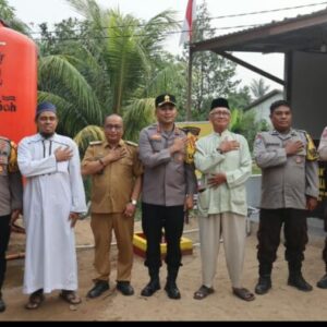 Wujud Kepedulian Polri, Kapolres Ketapang Serahkan Sumur Bor Presisi untuk Ponpes Tahfidzul Qur’an Al Muttaqin