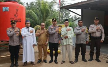 Wujud Kepedulian Polri, Kapolres Ketapang Serahkan Sumur Bor Presisi untuk Ponpes Tahfidzul Qur’an Al Muttaqin