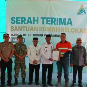 Bupati Oskar Manoppo Resmikan Relokasi 20 KK, Warga Terima Rumah dan Bantuan Modal Usaha